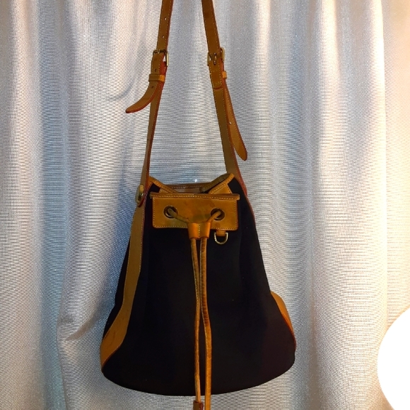 Dooney & Bourke Handbags - Dooney and Burke Satchel